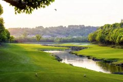 <b>有约9000㎡国宾级高尔夫会所</b>